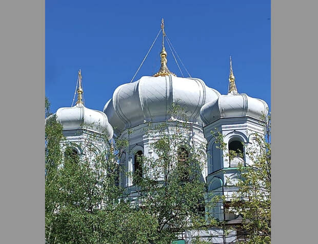 Реставрация куполов Павловского собора в Гатчине завершена