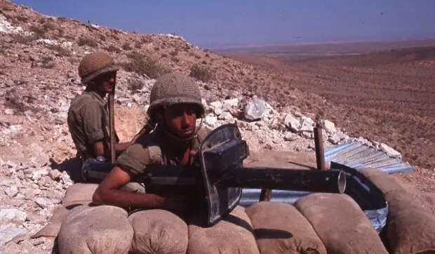 Противотанковое оружие израильской пехоты, созданное в 1940-1950-е годы