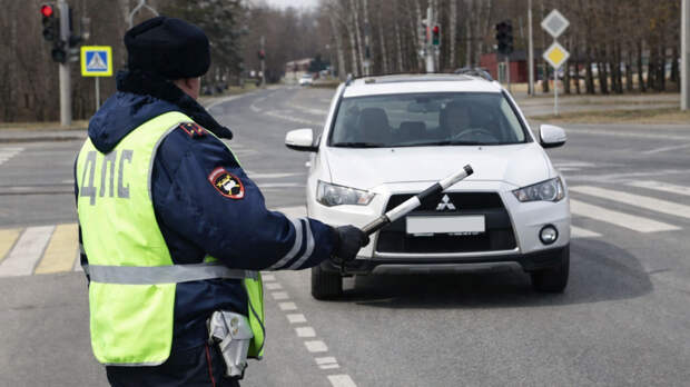 Можно ли днём ездить на габаритных огнях и какой штраф за это грозит