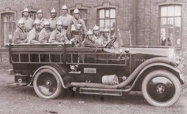 17 апреля 2018 года - 100 лет советской пожарной охране! Пожарная охрана, авто, история, мчс, пожарные, пожарный автомобиль, ретро фото, факты