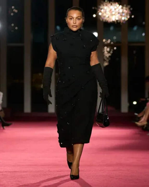 Палома Эльсессер на показе Michael Kors осень-зима — 2026