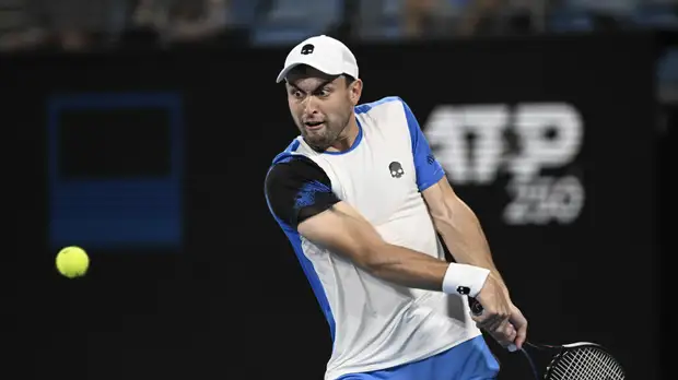 Маннарино не пустил Карацева в четвёртый круг АО-2022