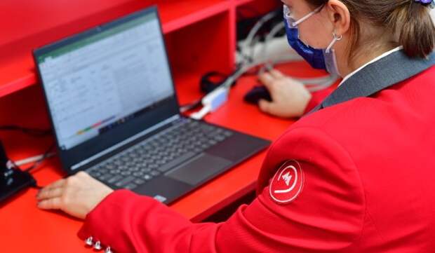 Кошачью одежду и набор для гадания забыли пассажиры в метро Москвы в праздники