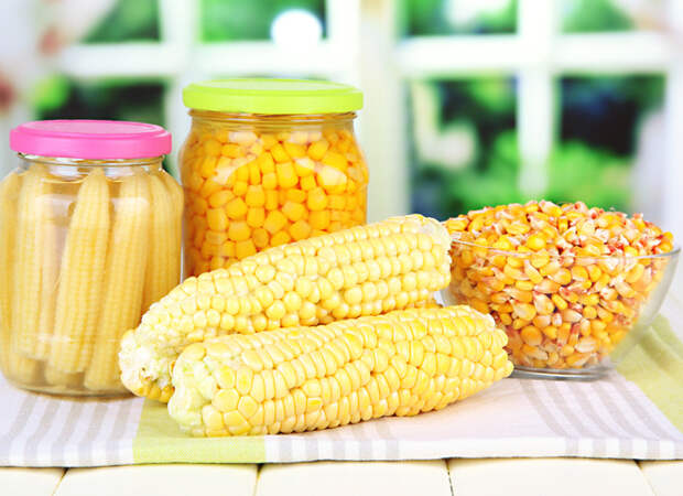 Консервированная кукурудза початками: рецепт пошагово