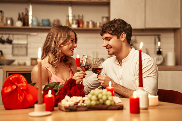 Эксперт Самойлова: расходы на ужин 14 февраля нужно планировать заранее