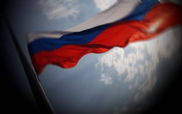 Россия моглалишиться государственности, в том числе флага и герба