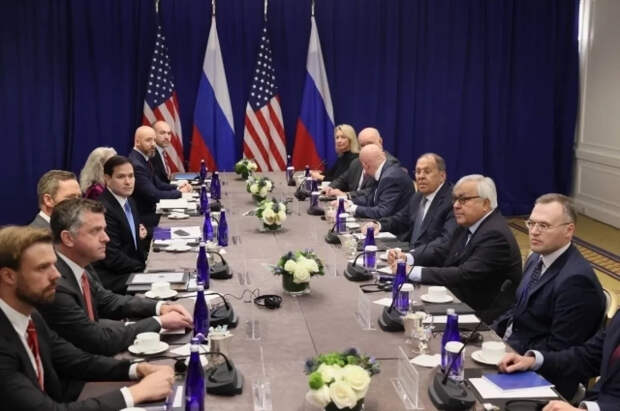 Захарова показала кадры со встречи Лаврова и Рубио в США