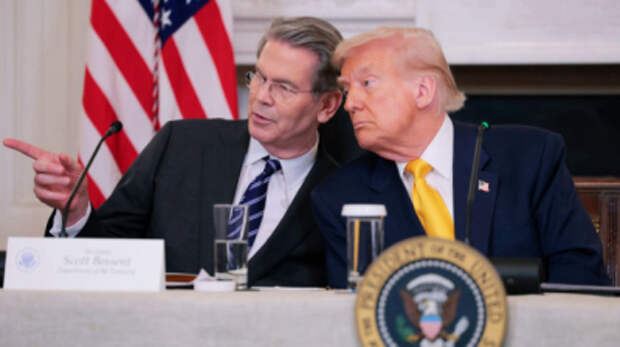 «Посмотрим через полгода». Трамп прокомментировал реакцию Путина на санкции