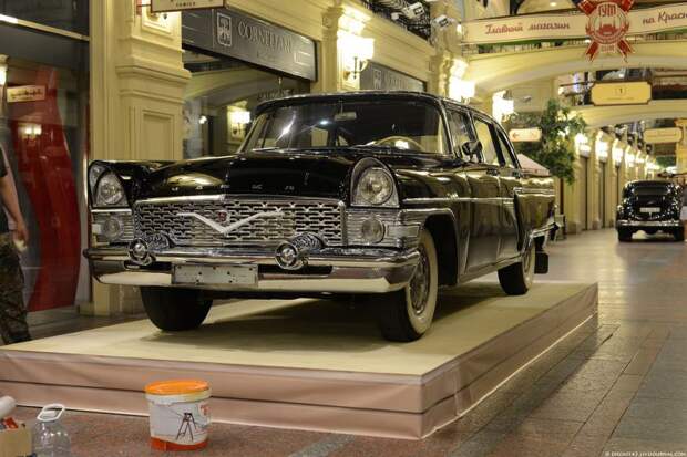 Автомобильный ГУМ авто, гум, выставка, советские автомобили