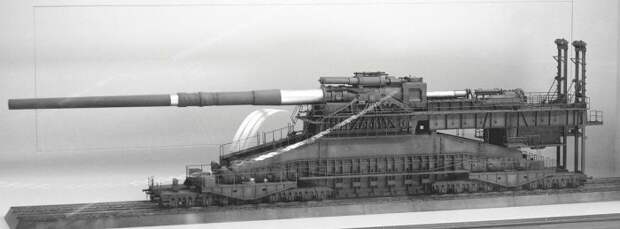 Железнодорожная артиллерийская система «Дора». | Фото: ru.wikipedia.org.