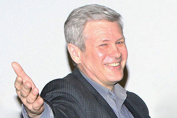 112: режиссера и преподавателя ВГИК Шухера госпитализировали с остановкой сердца