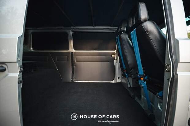 Необычный микроавтобус Volkswagen с двигателем от Porsche 911