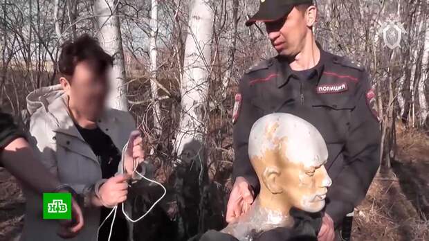 «Дал лопату и отправил закапывать»: мать 20 лет скрывала убийство сына