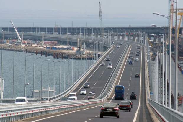 С момента открытия автомобильной части Крымского моста по ней проехали более трех миллионов автомобилей. Фото: most.life
