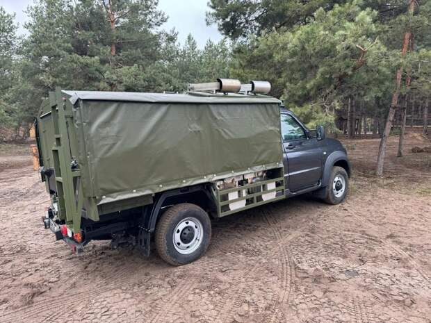 УАЗы «в погонах»: кухня автомобильная с хлебопекарным блоком УАЗ-236021 КАМХ