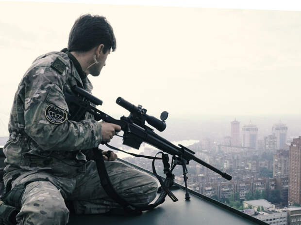 Сербский снайпер рассказал, как Одесса и Харьков могут остановить войну в Донбассе.