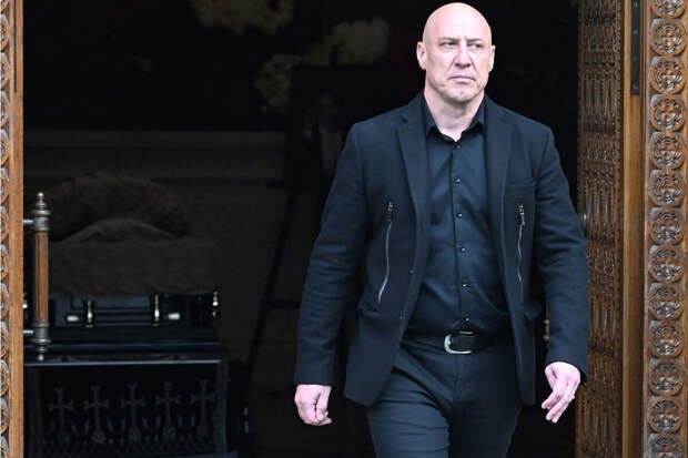 Депутата и певца Майданова засняли зевающим на пленарном заседании в Госдуме