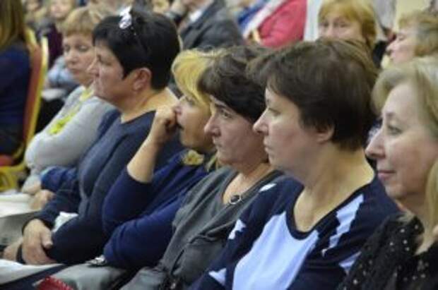 Лекцию врача организуют в районном центре соцобслуживания. Фото: Анна Быкова
