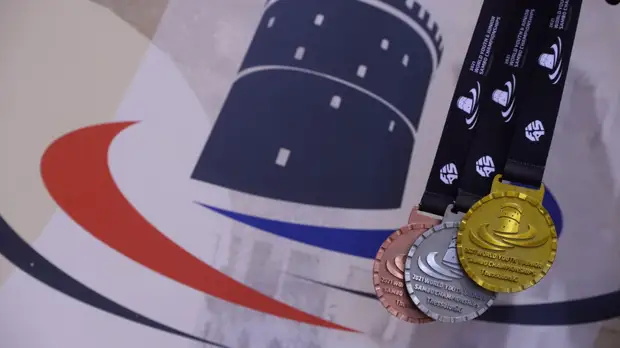 Сборная России по самбо разгромила соперников на молодёжном ЧМ в Салониках