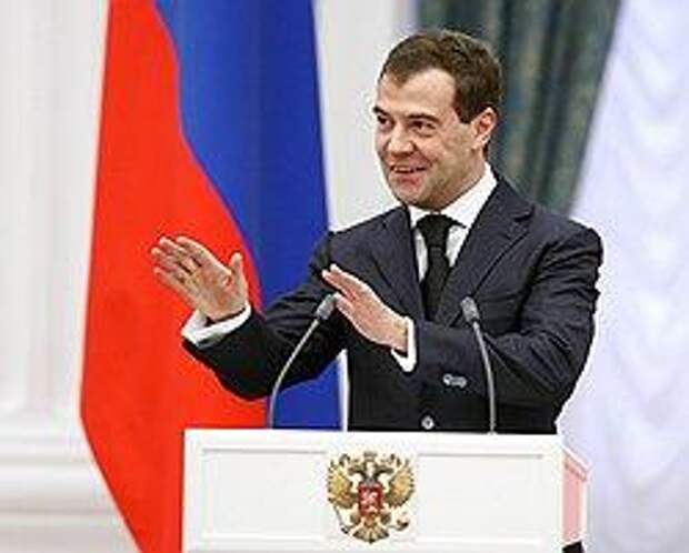 Медведев во френче. Медведев может стать президентом в 2030 году.