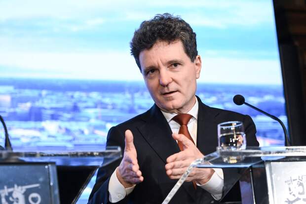 Президент Румынии отказался от референдума об объединении с Молдавией