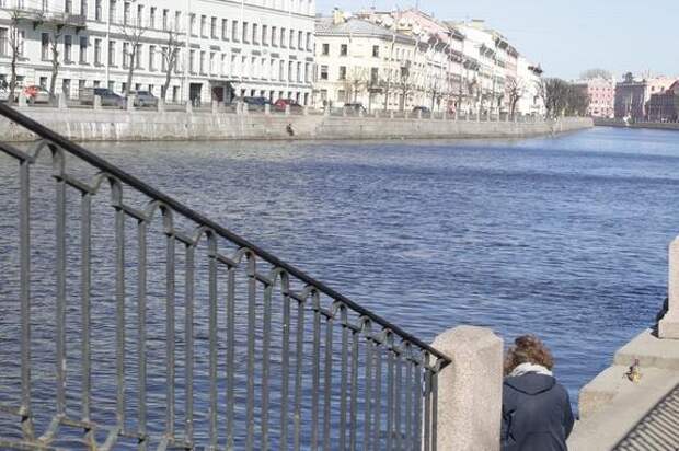 Прокуратура Петербурга добилась запрета на размещение понтона на реке Фонтанке