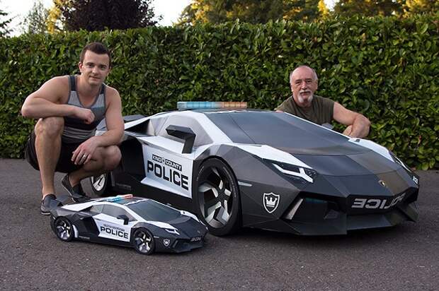 Шикарный Lamborghini из бумаги