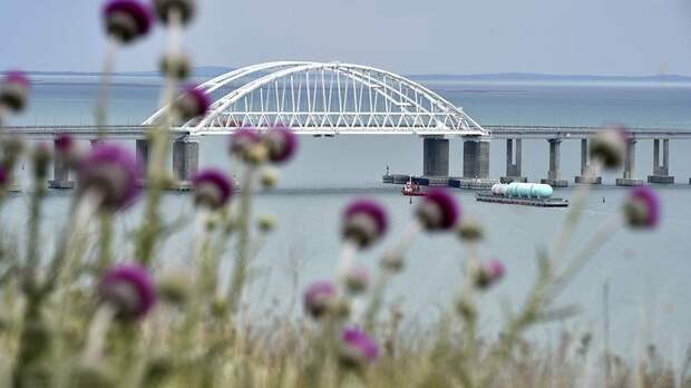 Движение по Крымскому мосту открыли после повторной остановки