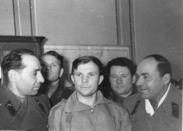 55 лет назад впервые русский человек открыл космос 55 лет назад впервые русский человек открыл космос