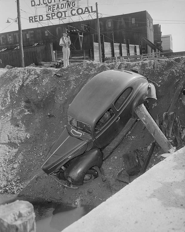 Старые фотографии дорожно-транспортных происшествий 1940-х годов.