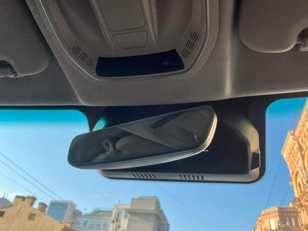 Россиян пока не станут заставлять ставить в машины кнопки SOS