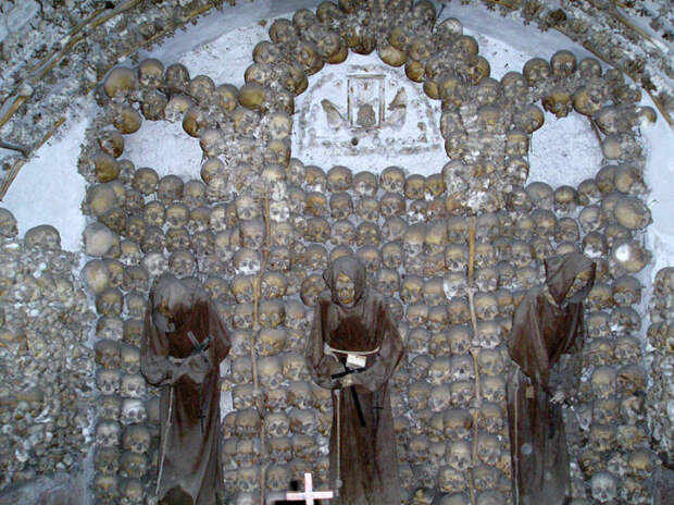 Крипта римской церкви Санта-Мария-делла-Кончеционе. | Фото: ru.wikipedia.org.