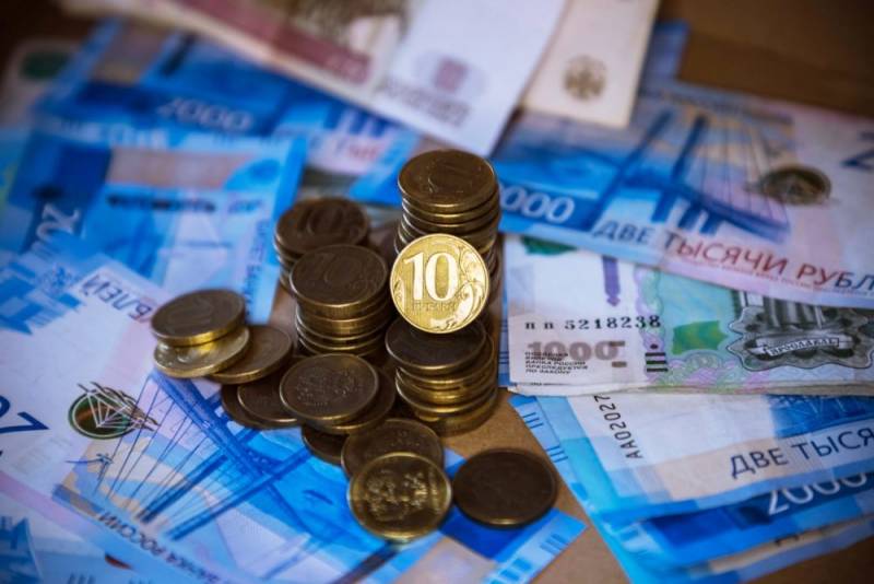 Новые размеры выплат для семей с детьми: что ждать с 1 августа?