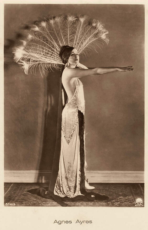 vintage-women-beauty-1900-1910-77__605