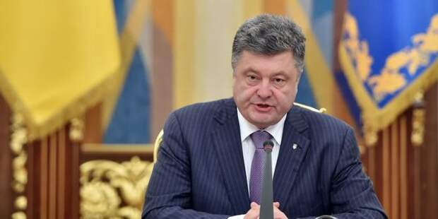Порошенко обвинил Россию в переносе "войны" в Киев.
