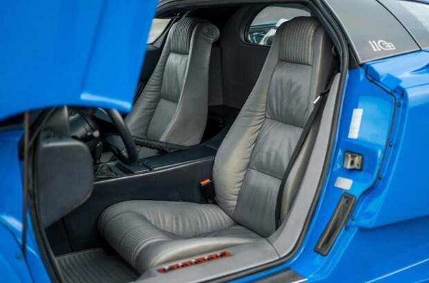 Bugatti EB112 — отполированный кусок мыла для четверых