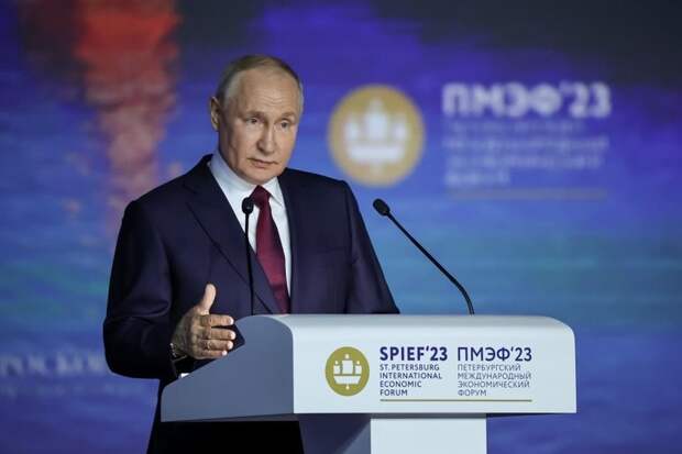 Путин поручил продлить срок софинансирования накоплений граждан до 10 лет