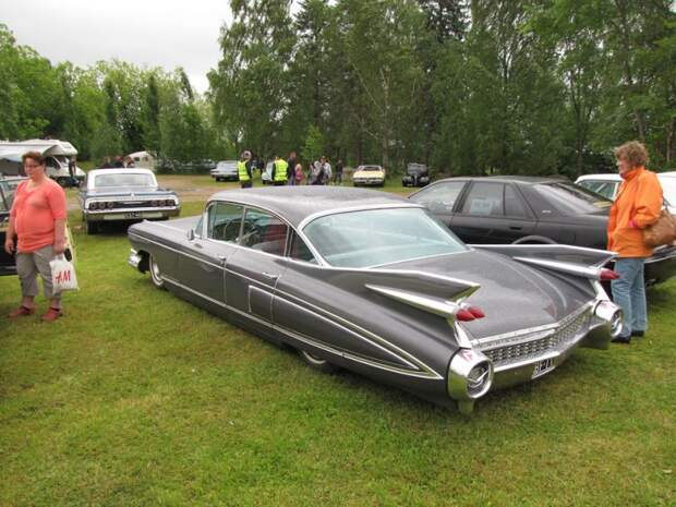 Cadillac Fleetwood встреча, олдтаймер