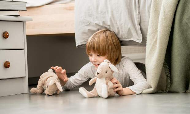 «Многие считают аутизм „легкой чудаковатостью“, но они не видели, как мой сын бьется головой о стену»