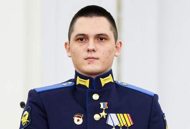 Героя России, которого награждал Путин, ищут уже 10 дней. Есть четыре версии его странного исчезновения