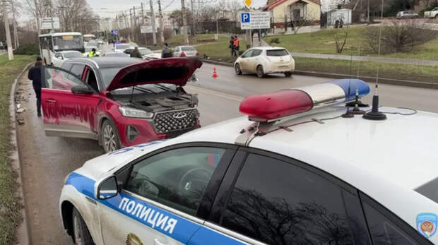 Легковушки столкнулись в Севастополе: Пострадали два человека