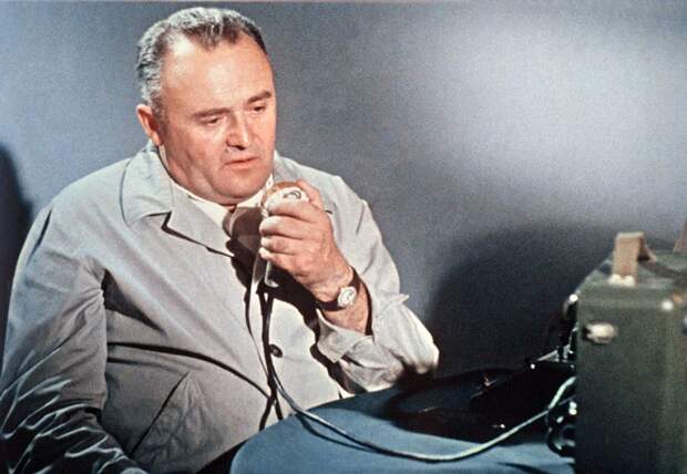 Ученый и конструктор, академик АН СССР Сергей Королев в момент запуска космического корабля "Восток". Фото: Фотохроника ТАСС/