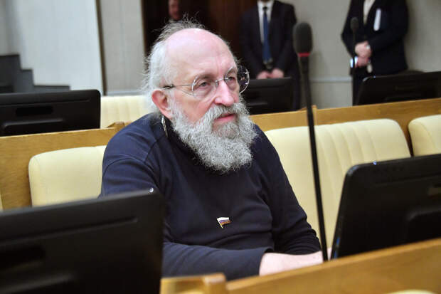 Вассерман объяснил нежелание Зеленского завершать конфликт