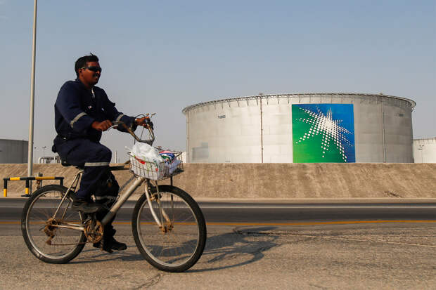 Конкурент России нарастил поставки нефти в Китай и Индию