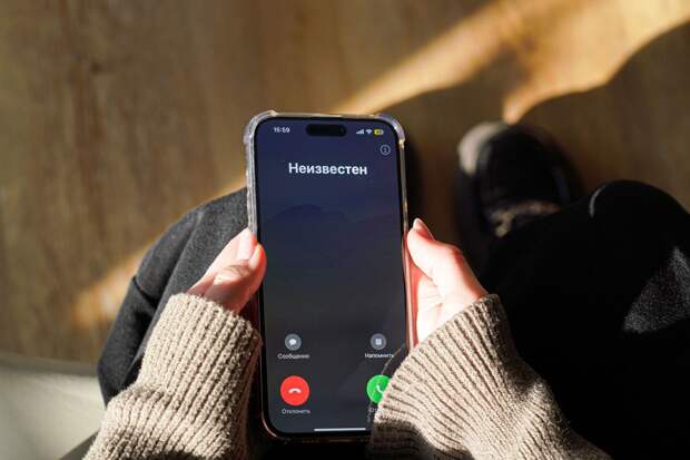 Жена мэра свердловского города перевела аферистам 14 млн рублей