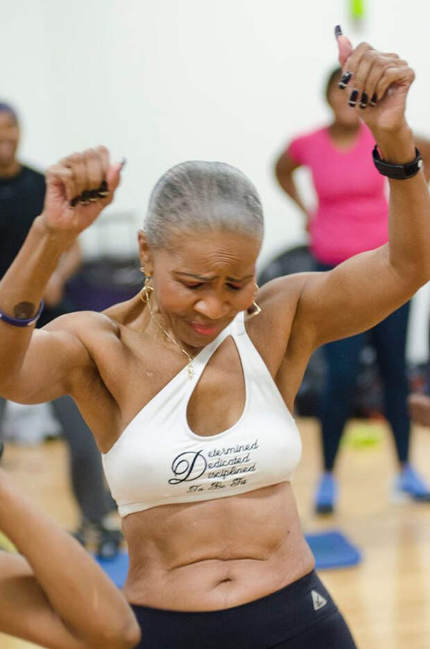 Самая накачанная бабушка на свете отметила 80-летие бабушка, спорт