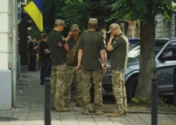 Сотрудников ТЦК без боевого опыта намерены отправить на передовую Сотрудников ТЦК без боевого опыта намерены отправить на передовую