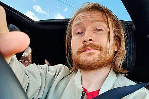 Комик Данила Поперечный осудил Славу Комиссаренко за слова о жене-вебкамщице