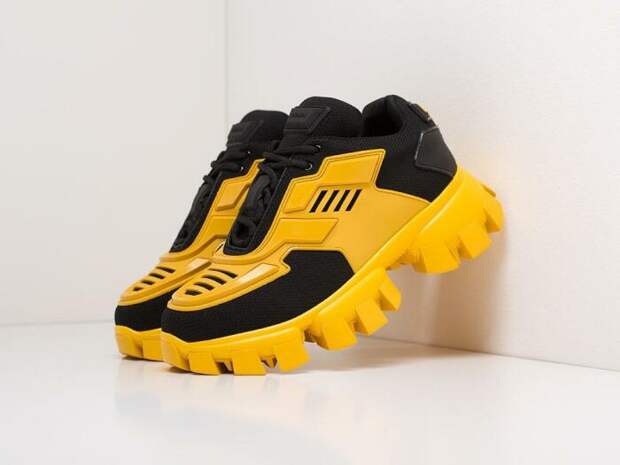 Кроссовки Prada. \ Фото: youtube.com. Кроссовки Prada. \ Фото: youtube.com.