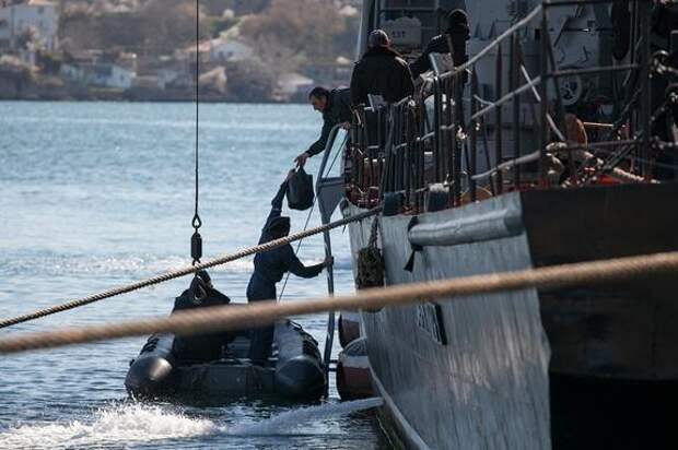 Политолог Бондаренко о движении «Донбасса» к Керченскому проливу: «Это симметричный троллинг России со стороны Украины»